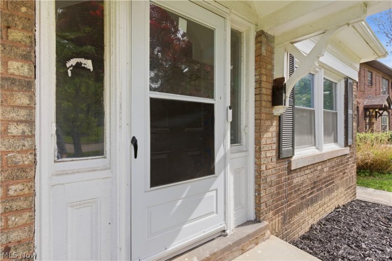 3395 Euclid Heights Boulevard, Cleveland Heights, OH - Photo 2