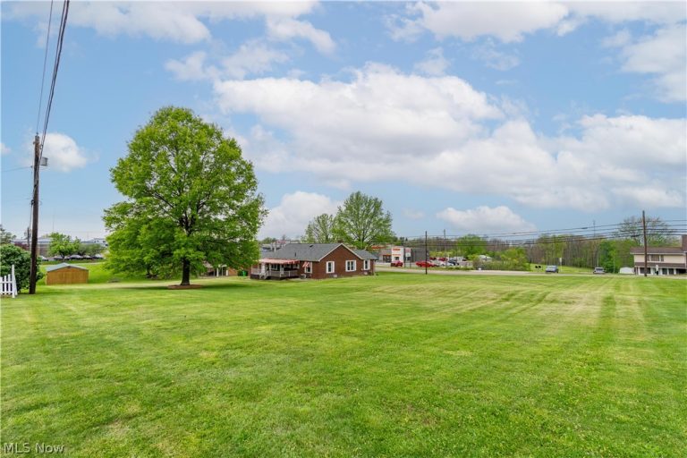 818 Canton Road, Carrollton, OH - Photo 5