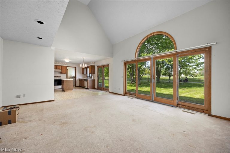 722 Jaycox Road, Avon Lake, OH - Photo 2