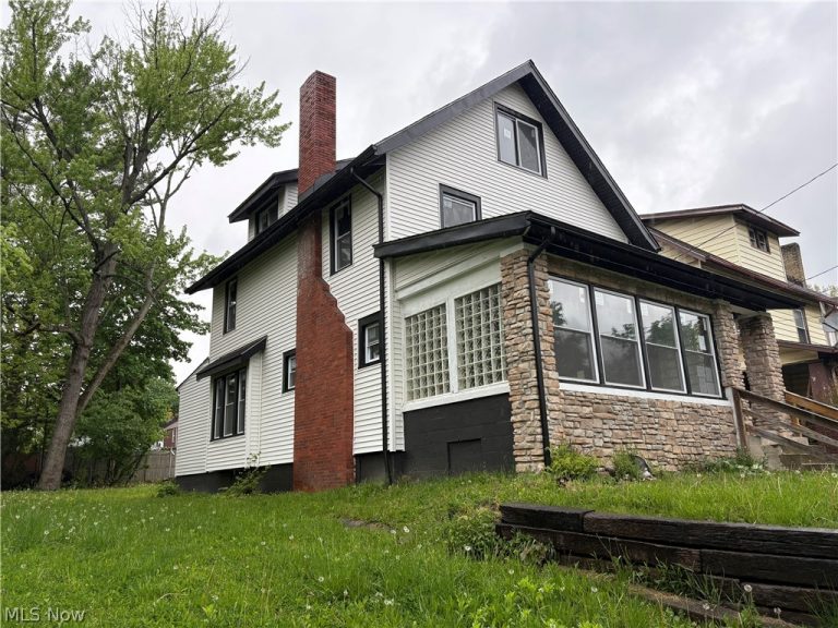 112 Burton Avenue, Akron, OH, 44302
