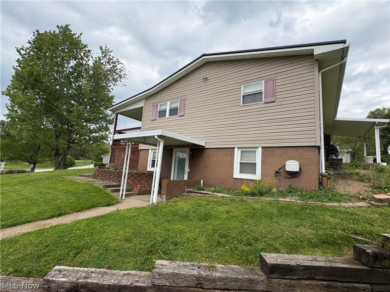 112 College Street, Cadiz, OH - Photo 3