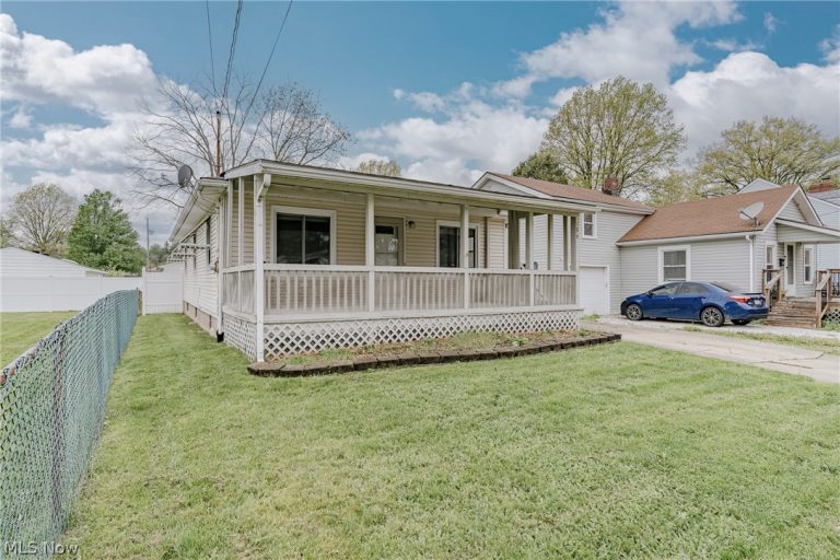 186 Pocantico Avenue, Akron, OH - Photo 2