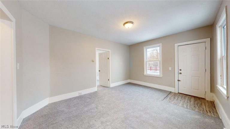 4572 Niessen Court, Cleveland, OH - Photo 6