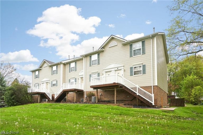 939 Magnolia Avenue, Cuyahoga Falls, OH, 44221