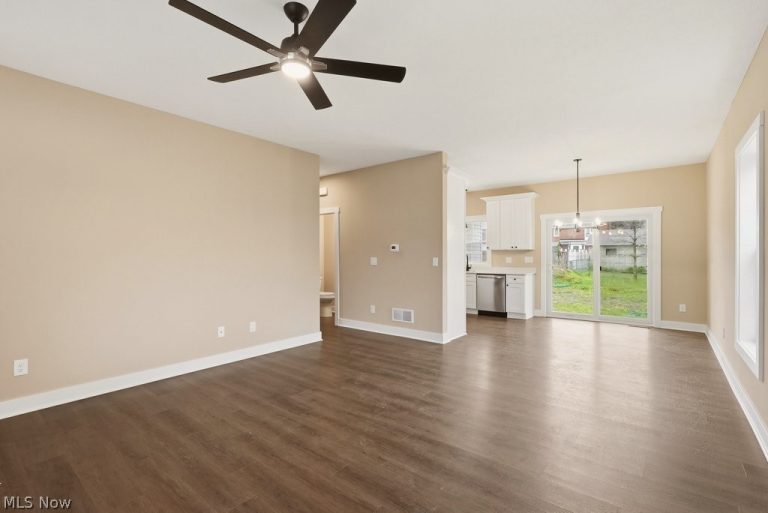 7133 Marcelline Court, Cuyahoga Heights, OH - Photo 5