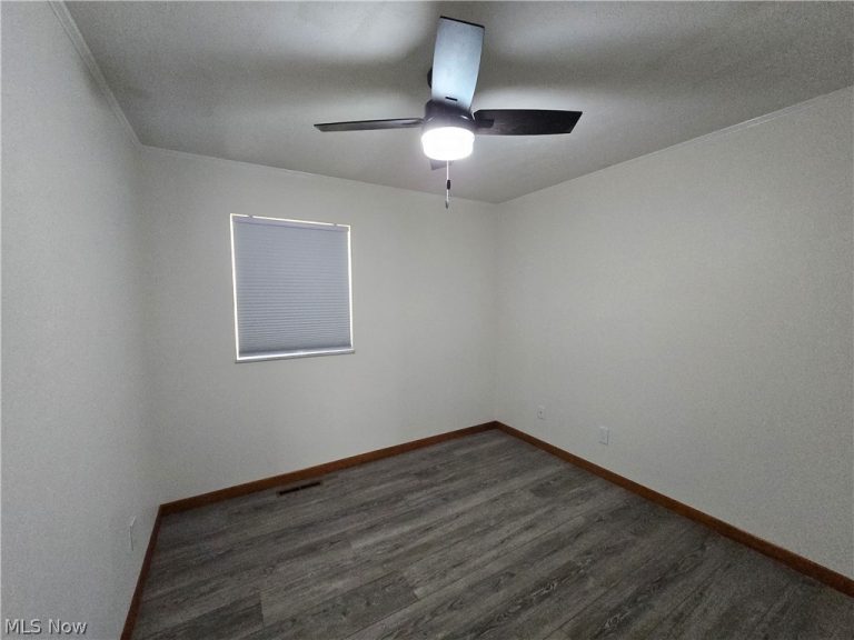 206 5th Street, Williamstown, WV - Photo 8