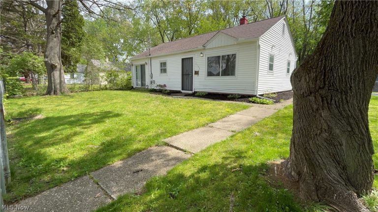 1179 Yukon Avenue, Akron, OH - Photo 2