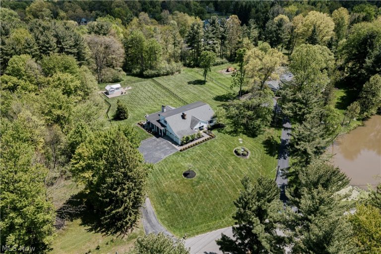 35 Murwood Drive, Moreland Hills, OH - Photo 4