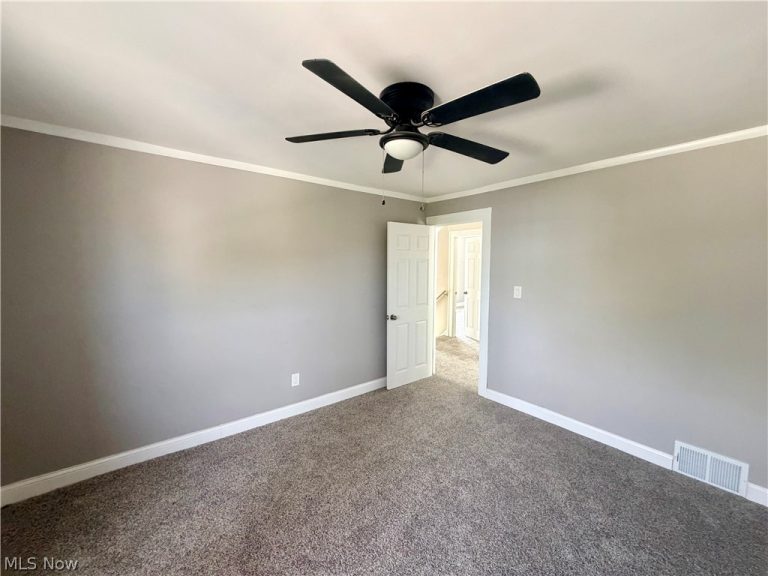 1350 Russell Road, Cleveland, OH - Photo 5