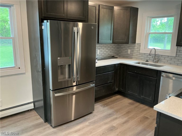 3659 Brainard Road, Woodmere, OH - Photo 8