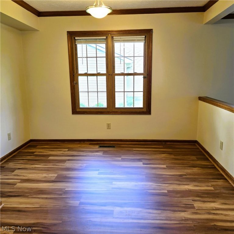 13968 Sprague Road, Middleburg Heights, OH - Photo 6