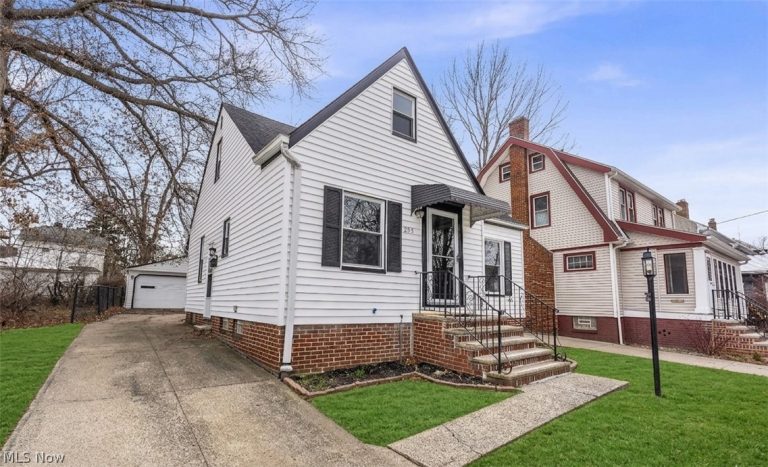 953 Whitby Road, Cleveland Heights, OH - Photo 2