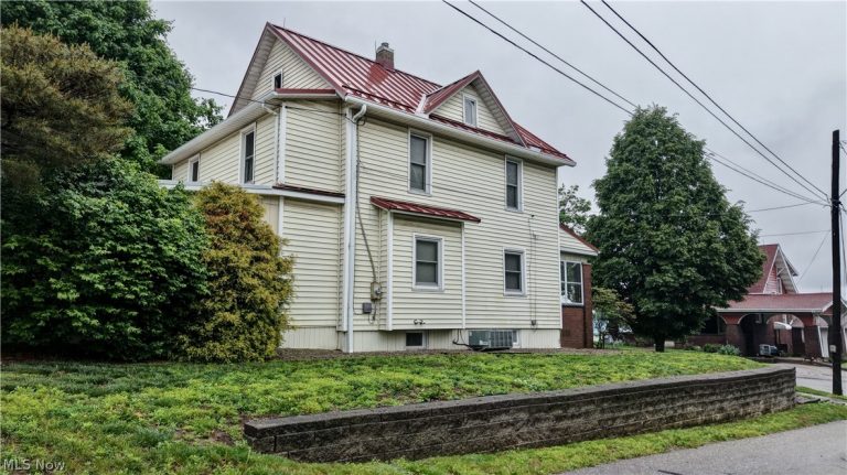 276 Factory Street, Sugarcreek, OH - Photo 3