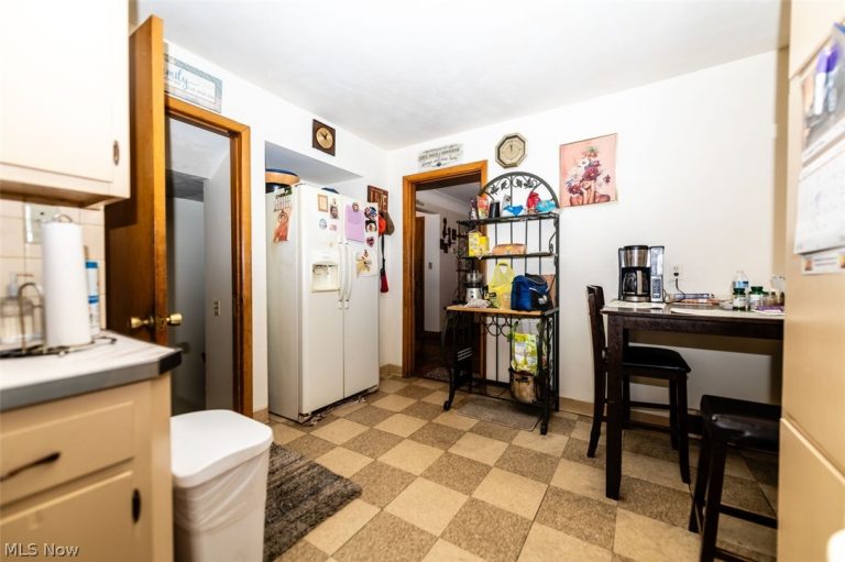 663 Babbitt Road, Euclid, OH - Photo 4