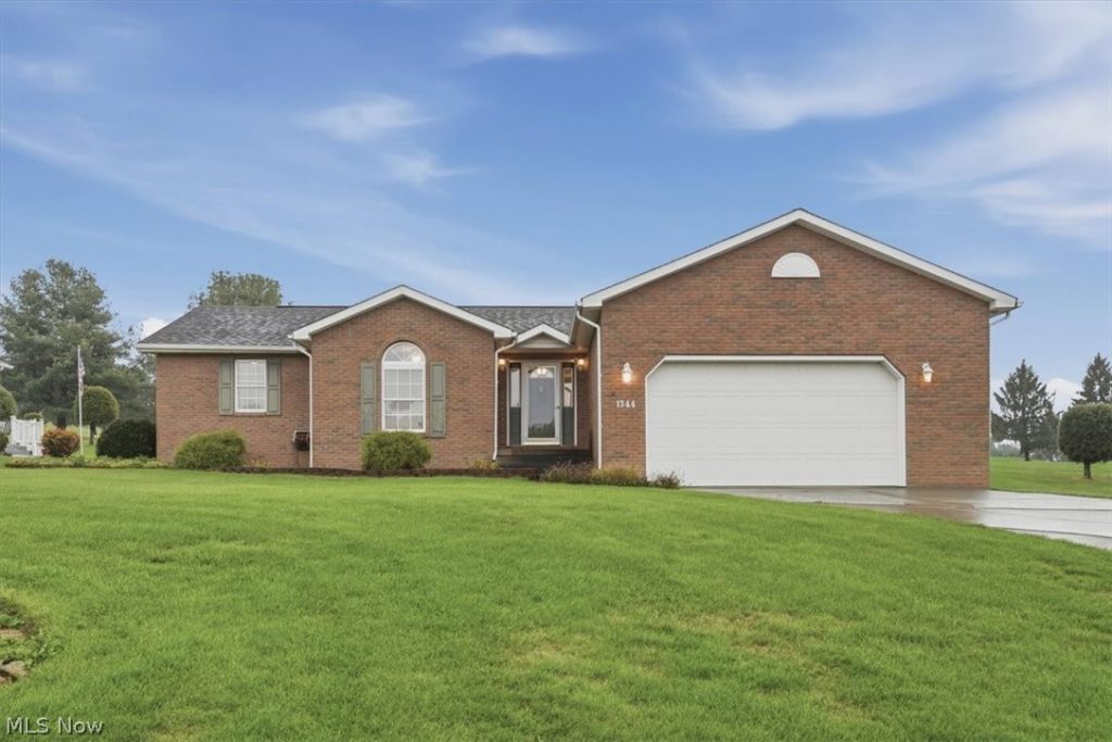 1344 Meadowbrook Lane, Carrollton, OH