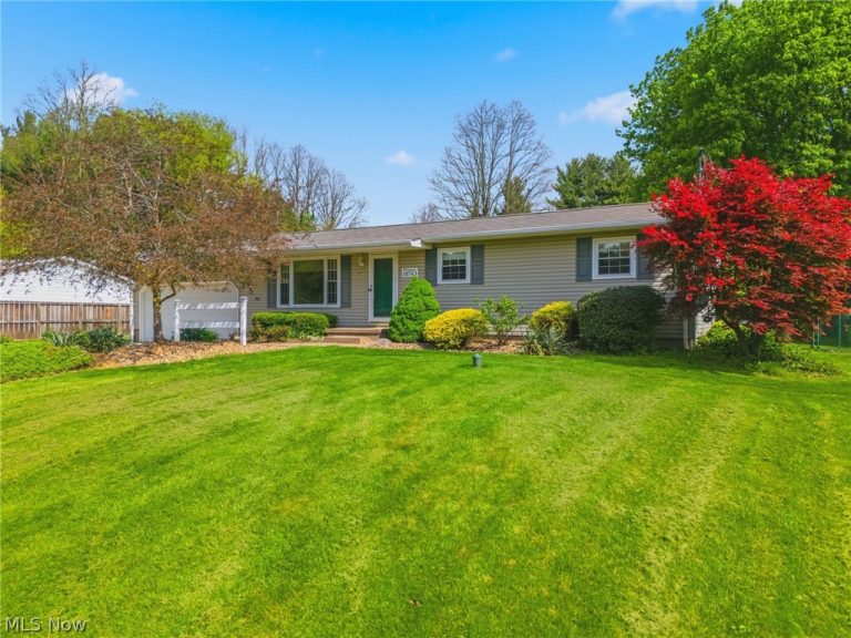 10743 Corundite Road, Massillon, OH - Photo 3