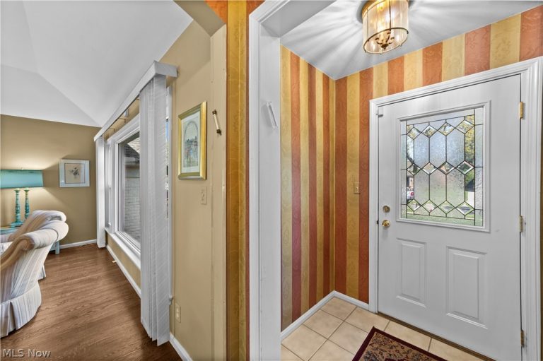 4450 Churchill Boulevard, Cleveland, OH - Photo 2