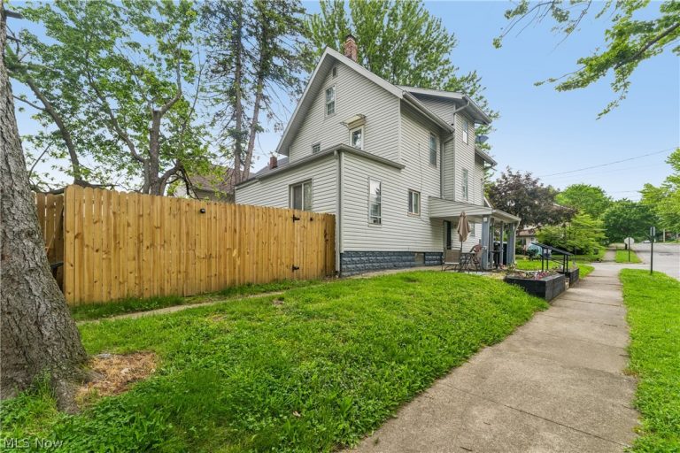52 Brookside Avenue, Akron, OH - Photo 3