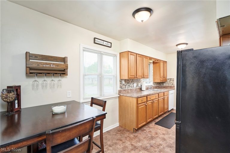 400 Ripley Avenue, Akron, OH - Photo 6