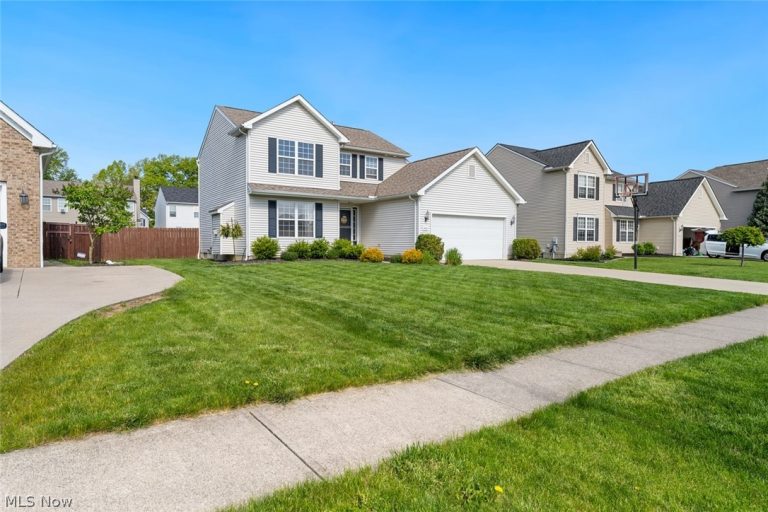 4642 Crossing Trail, Lorain, OH - Photo 2