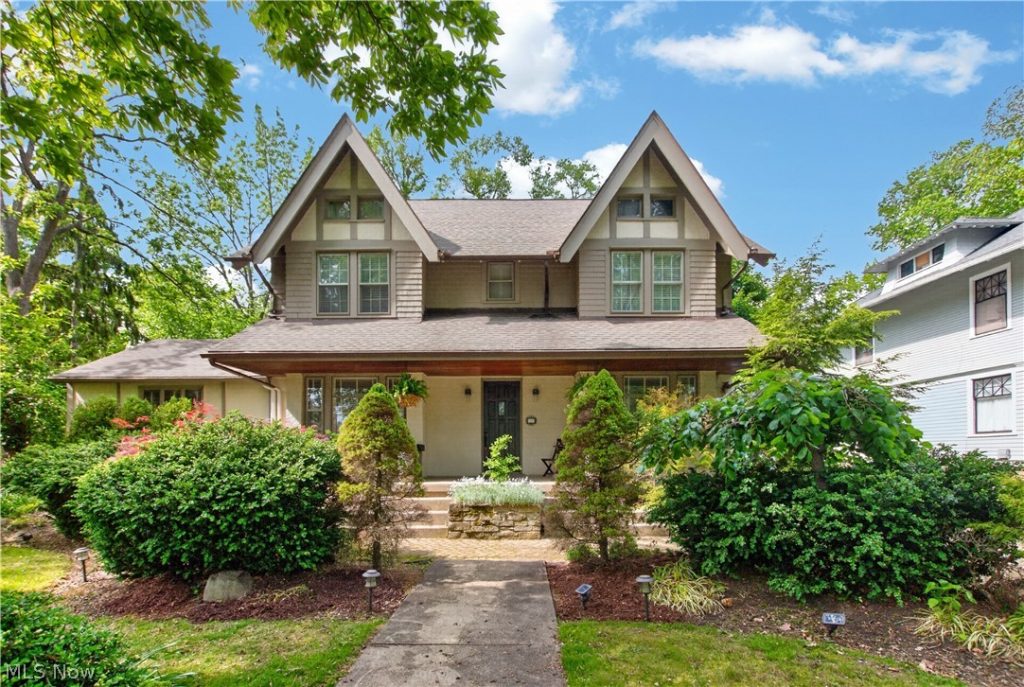 126 Columbus Street, Elyria, OH