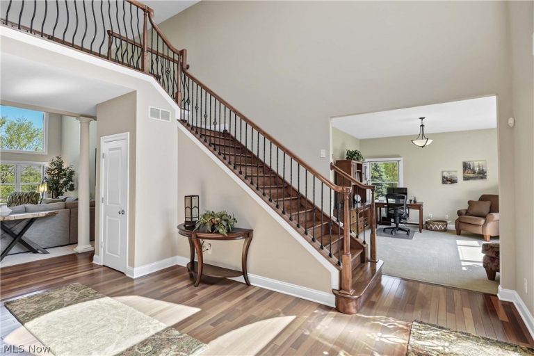 9000 Crooked Creek Lane, Broadview Heights, OH - Photo 2