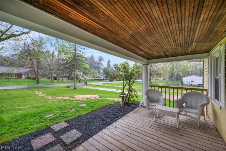 6854 Hillway Avenue, North Canton, OH - Photo 8