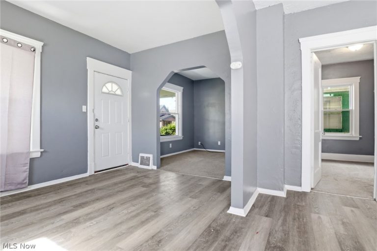 13913 Chapelside Avenue, Cleveland, OH - Photo 3
