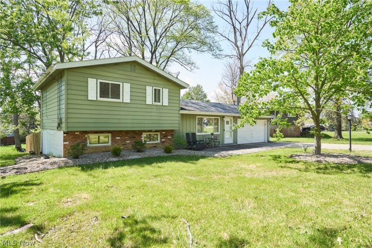 890 Iroquois Run, Macedonia, OH, 44056