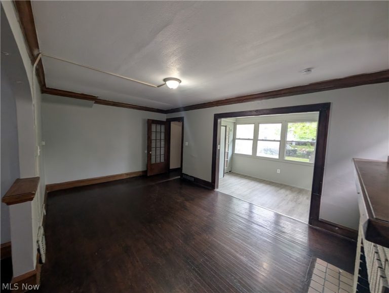 475 146th Street, Cleveland, OH - Photo 5