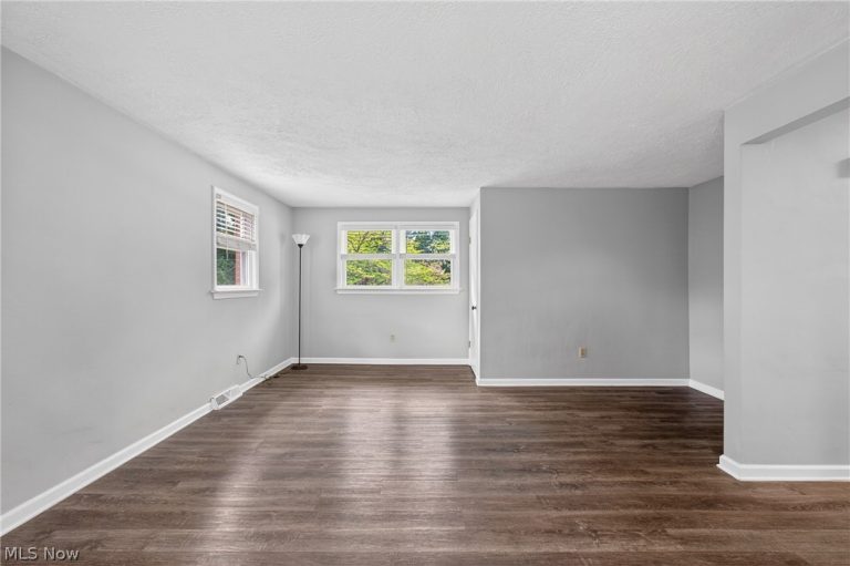 3005 46th Street, Canton, OH - Photo 4