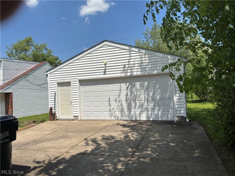 157 JOHN Street, Bedford, OH - Photo 3