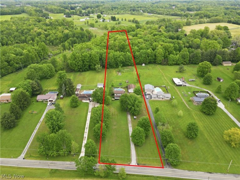 2697 Newton Tomlinson, Newton Falls, OH - Photo 3
