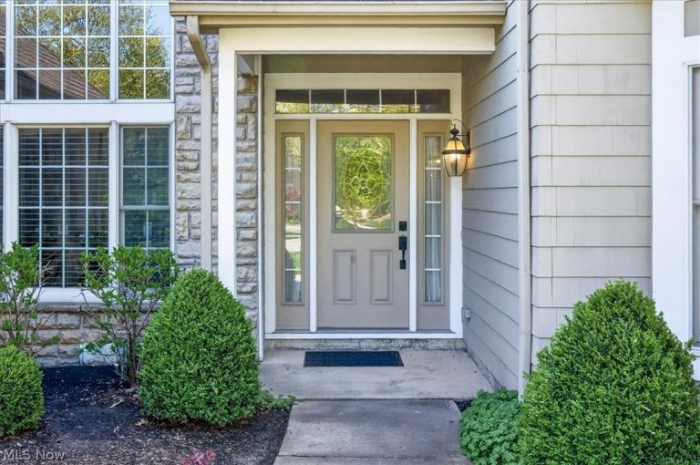 122 Haskell Drive, Bratenahl, OH - Photo 3