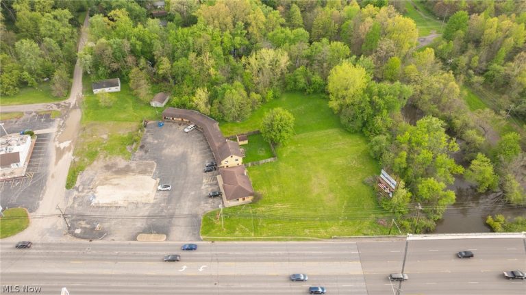 5318 Youngstown Warren Road, Niles, OH - Photo 5