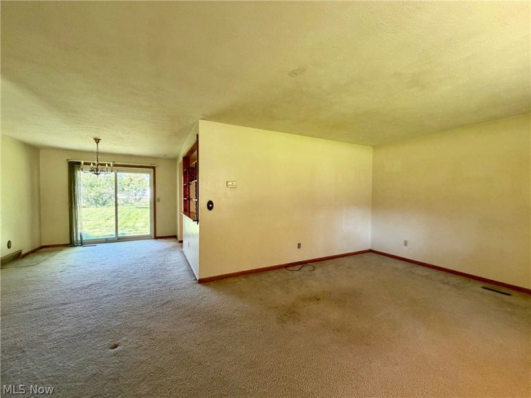 7499 Harding Street, Mentor, OH - Photo 8