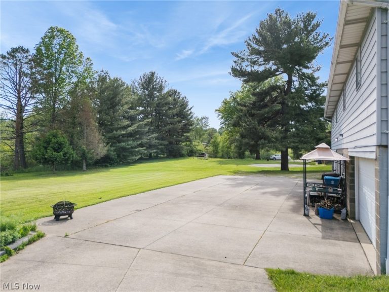 134 Center Road, New Franklin, OH - Photo 8