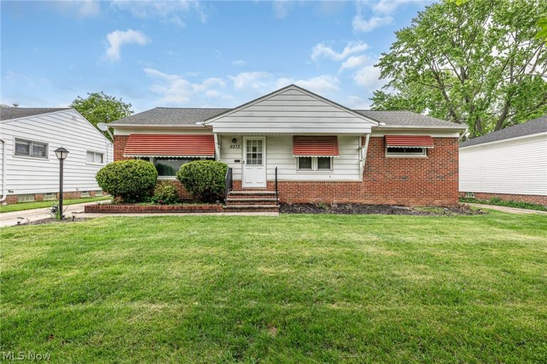 6833 Maplewood Road, Parma Heights, OH, 44130