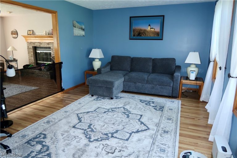 9454 Deer Hollow Drive, Mentor, OH - Photo 6
