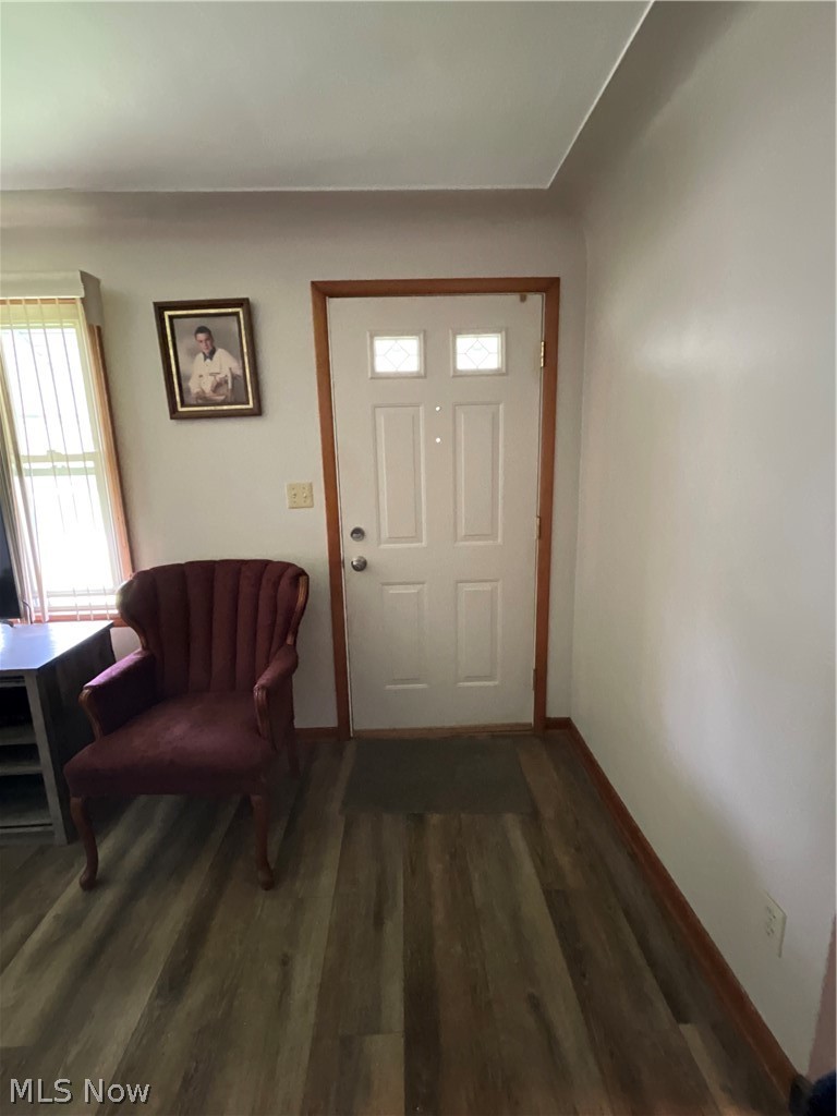 525 Omar Street, Struthers, OH - Photo 6