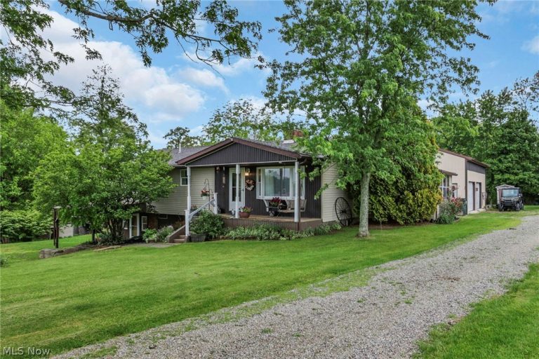 795 Rustic Ridge Road, Zanesville, OH - Photo 2