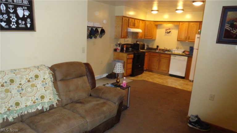 589 Church Alley Avenue ##4, Chester, WV - Photo 4