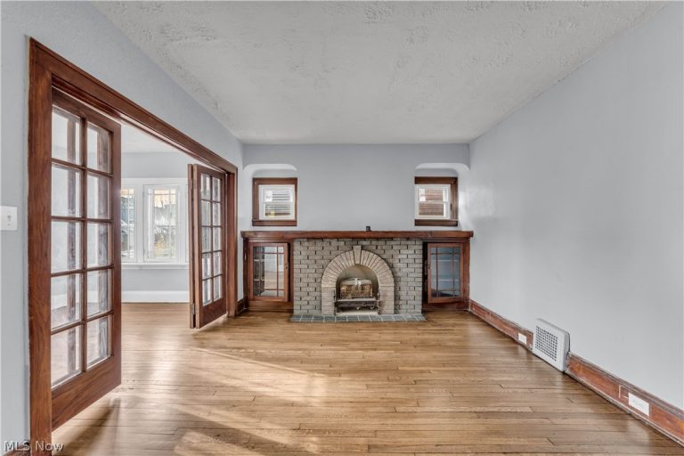 11913 Buckingham Avenue #1/DN, Cleveland, OH - Photo 5