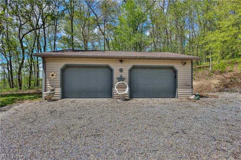 11154 Johnsford Road, Beach City, OH - Photo 8