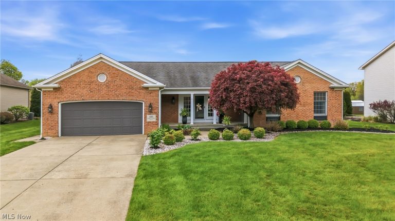 100 Forest Hill Drive, Hubbard, OH, 44425