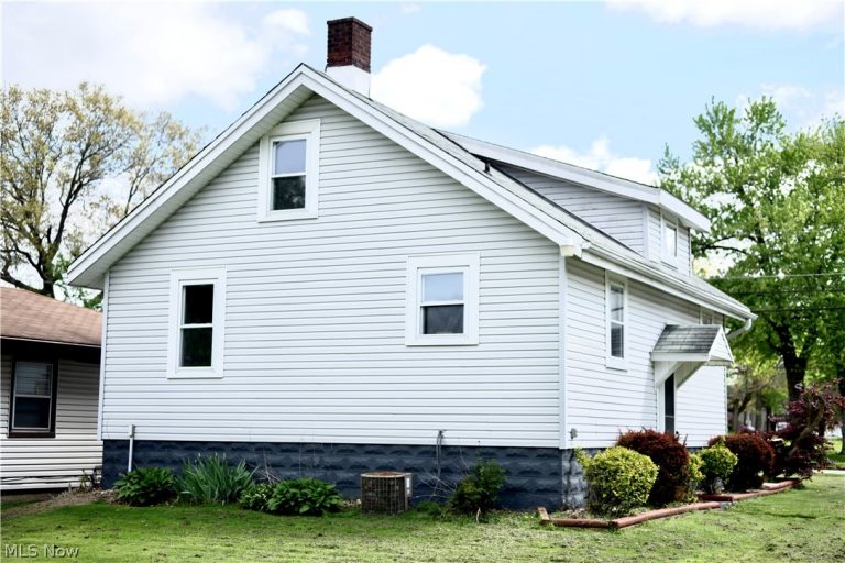 664 Tenney Avenue, Campbell, OH - Photo 4