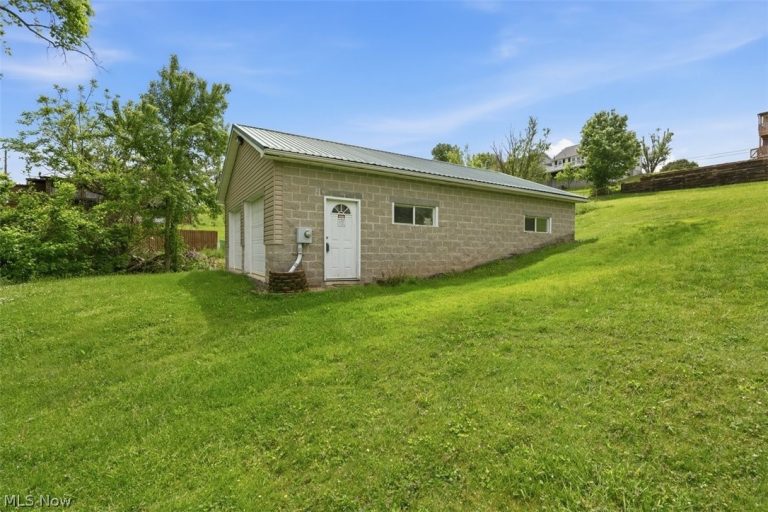 14th Avenue, Parkersburg, WV - Photo 5