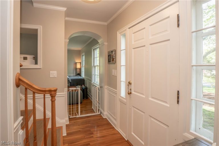 231 Birdwood Road, Akron, OH - Photo 6