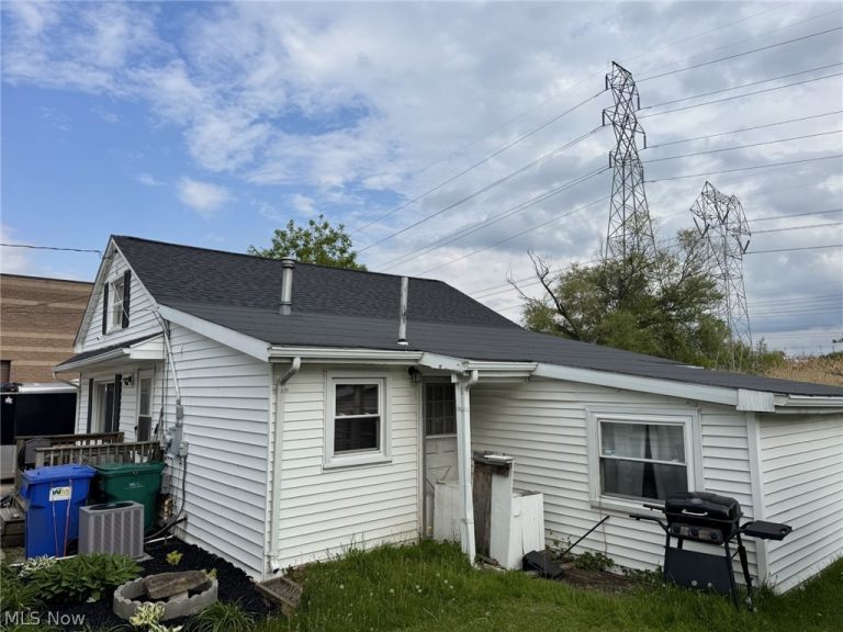 7512 Tyler Boulevard, Mentor, OH - Photo 8