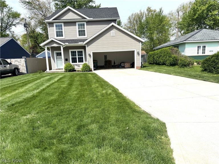 4718 Belle Meadow Road, Mentor on the Lake, OH - Photo 2